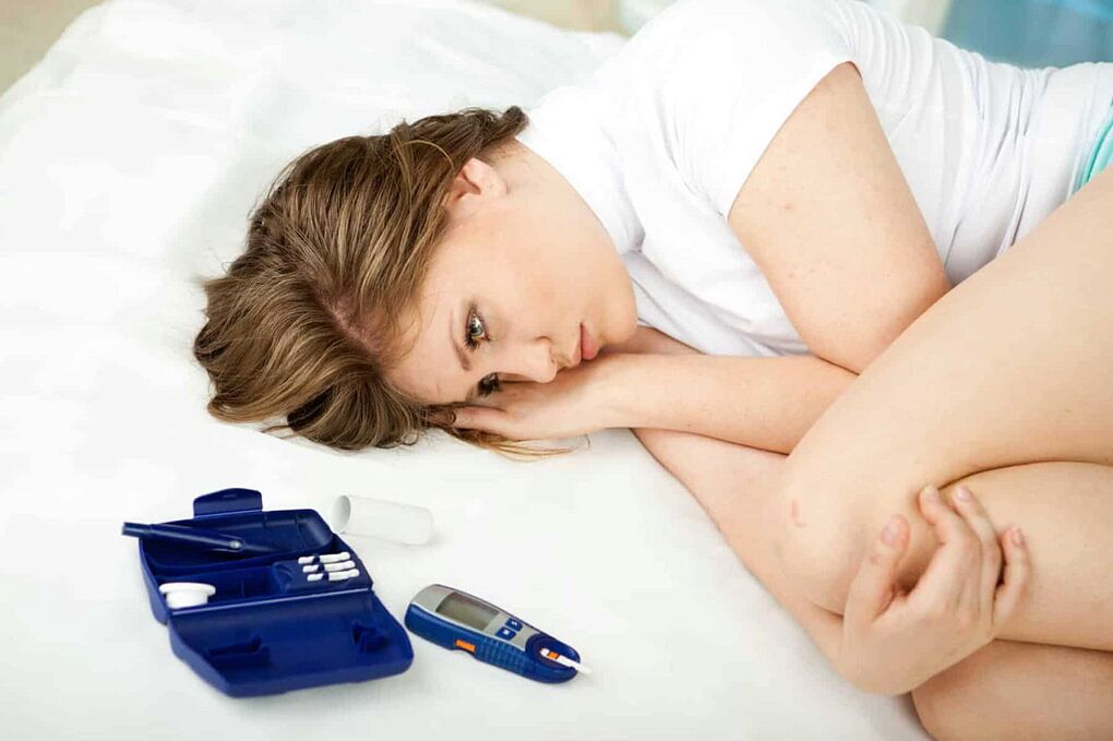 Diabetes mellitus can lead to hypoglycemia accompanied by severe weakness